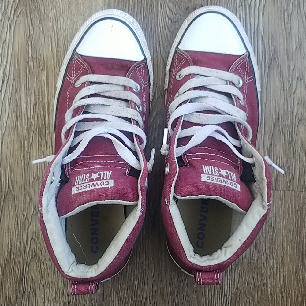 Converse mid top sneakers- mens 7.5/womens 9.5